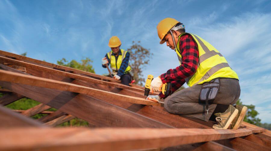 Professional Flat Roofing Installation services in Bloomfield, IA